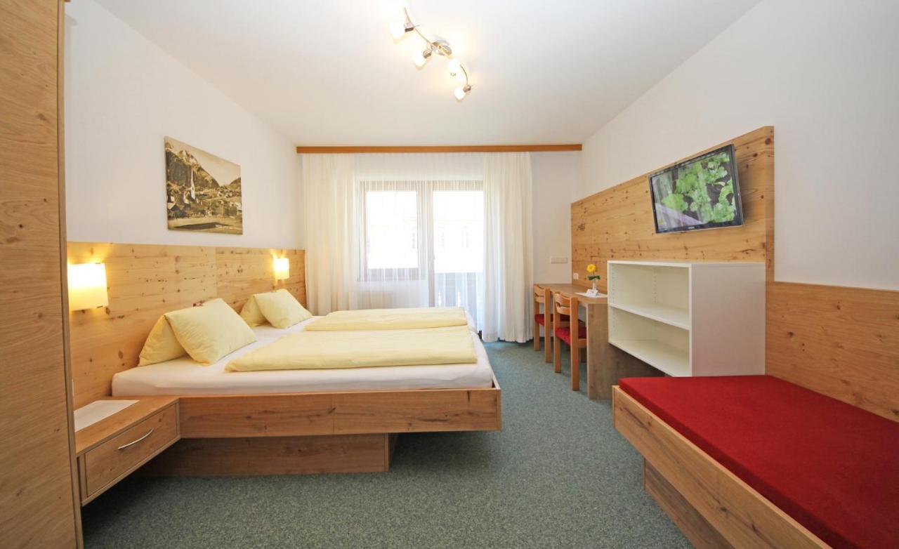 Gasthof Pension Rose Virgen Exterior foto