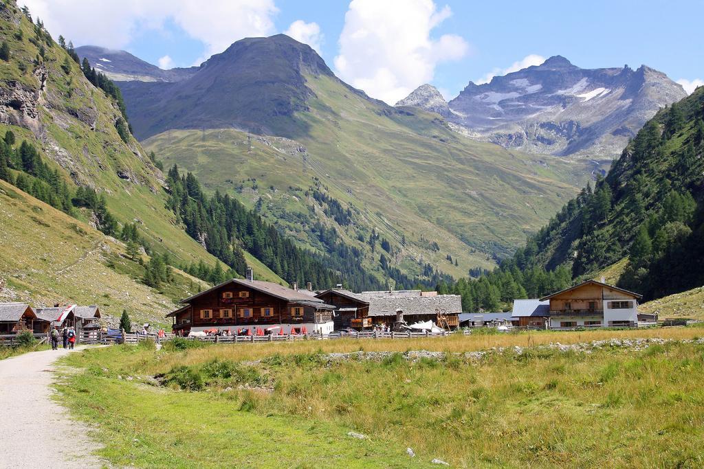 Gasthof Pension Rose Virgen Exterior foto