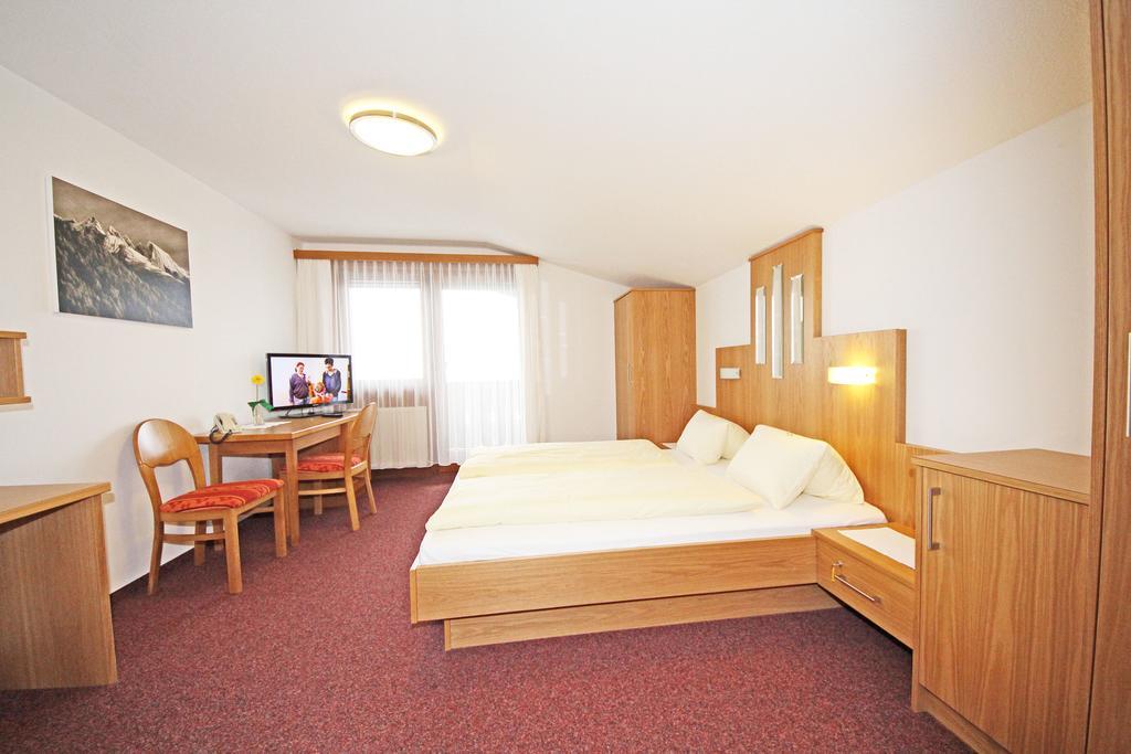 Gasthof Pension Rose Virgen Exterior foto