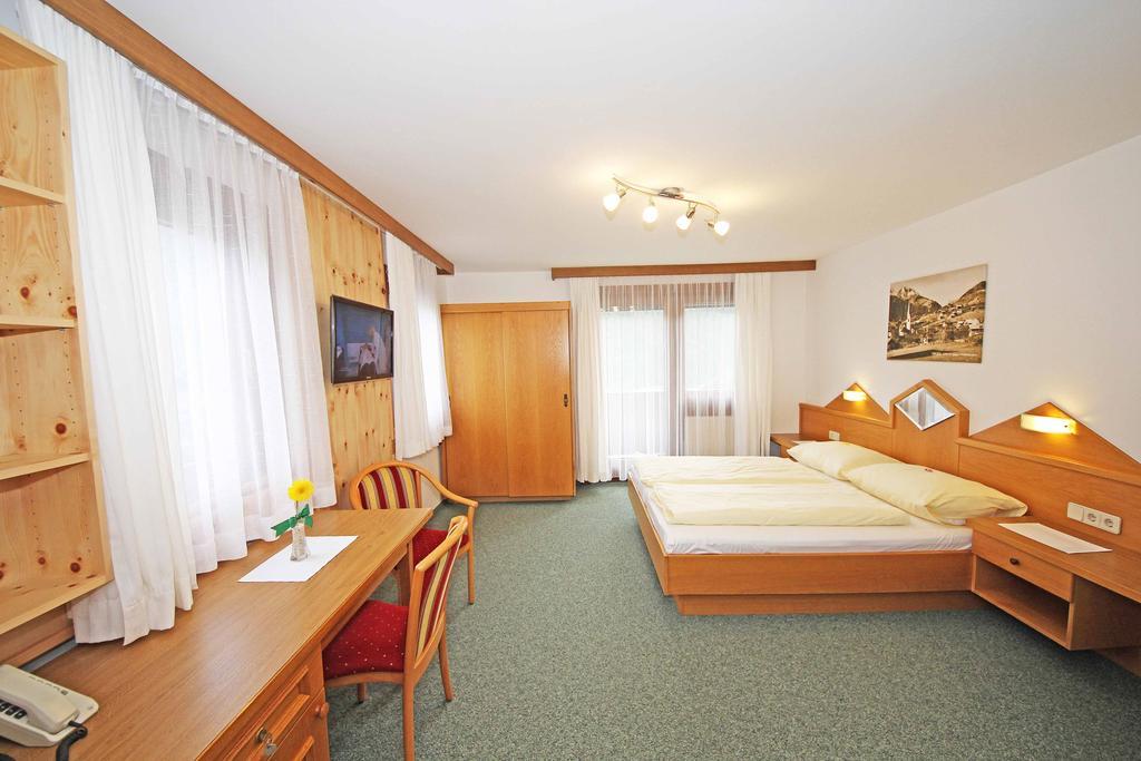 Gasthof Pension Rose Virgen Exterior foto
